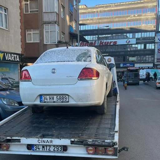 yol yardımı araba ve motor şehir içi çekici